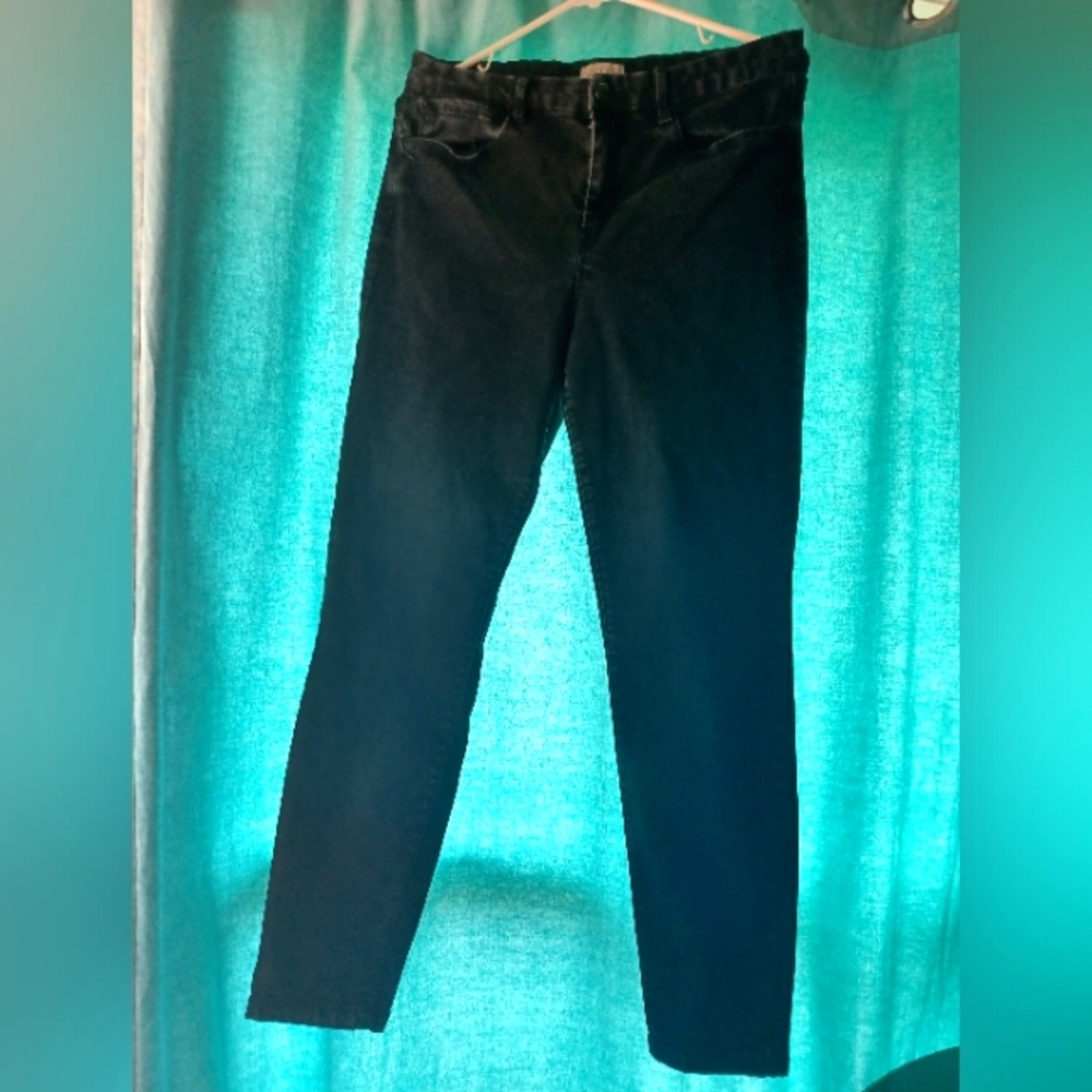 hicole Hiller New York size 12 color Black